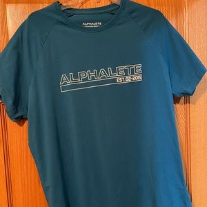 Alphalete Outline Performance Shirt, Large